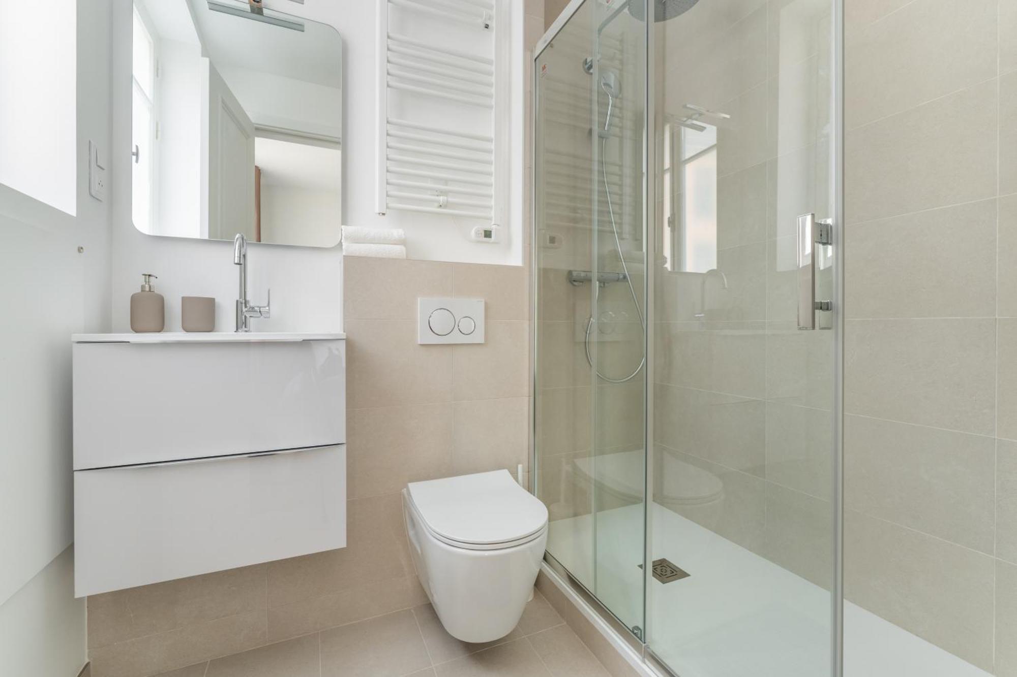 Luxury Living Alma Apartment