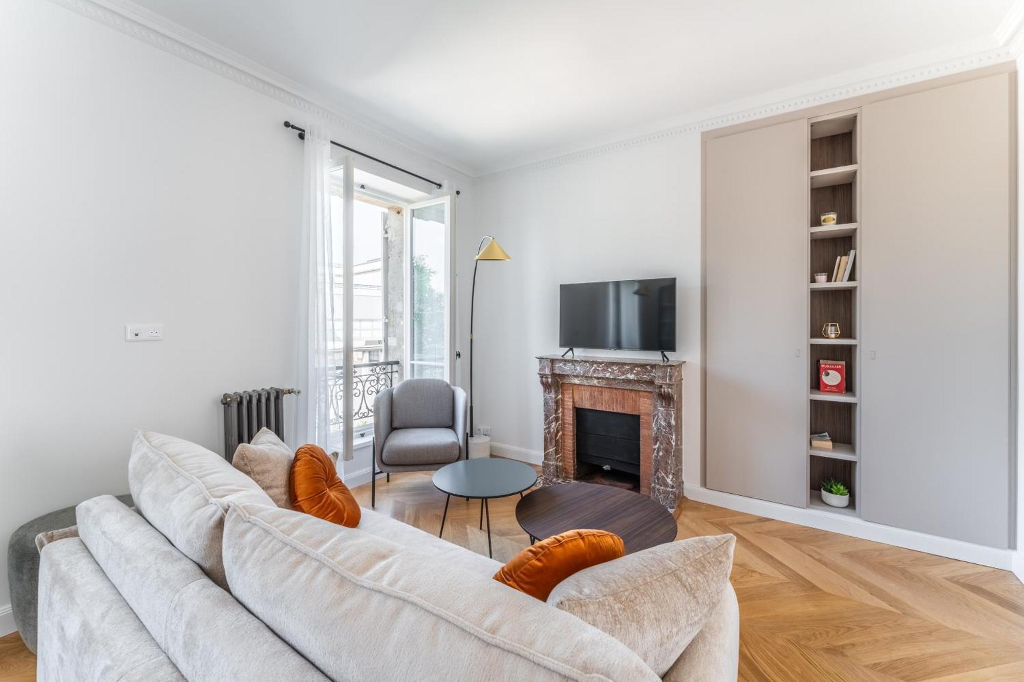 Apartment Luxury Living Alma Paris