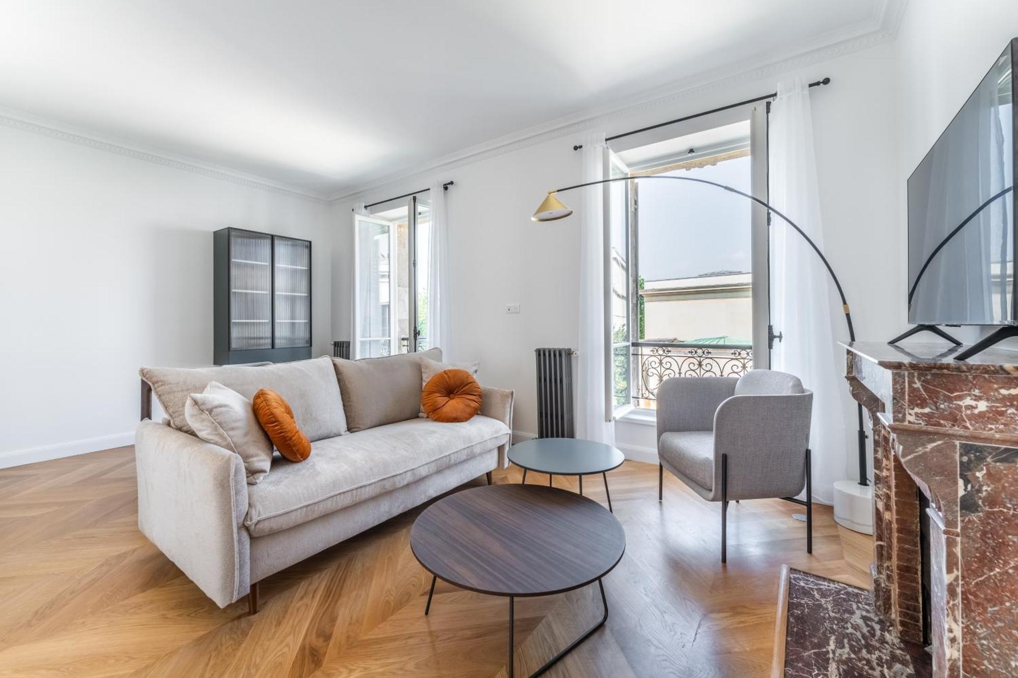 Apartment Luxury Living Alma Paris